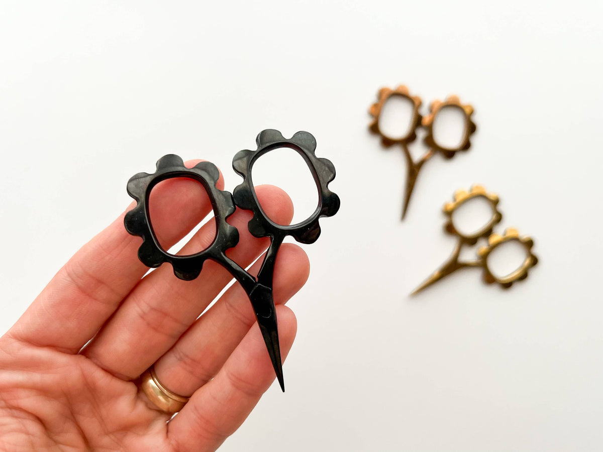 Small Black Flower Scissors